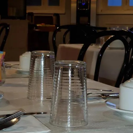 Hotel Bar Restaurant Saint Paul 2*