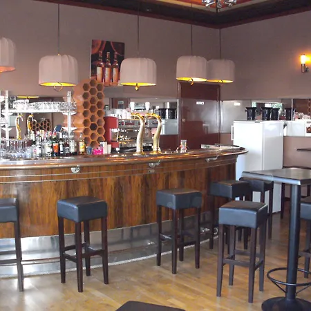 Bar Restaurant Saint Paul 2*