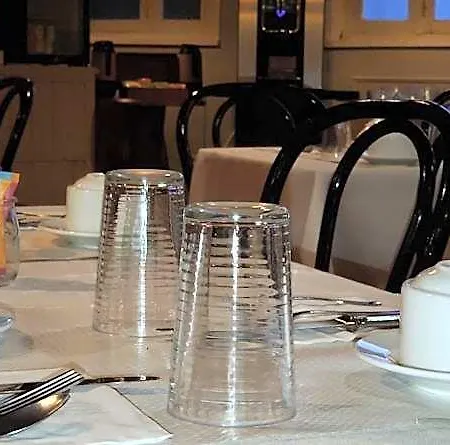 Szálloda Bar Restaurant Saint Paul 2*