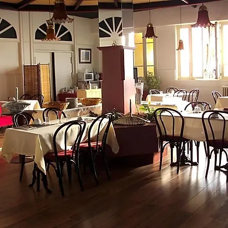 Szálloda Bar Restaurant Saint Paul Verdun-sur-Meuse
