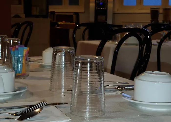 Hotel Bar Restaurant Saint Paul 2*