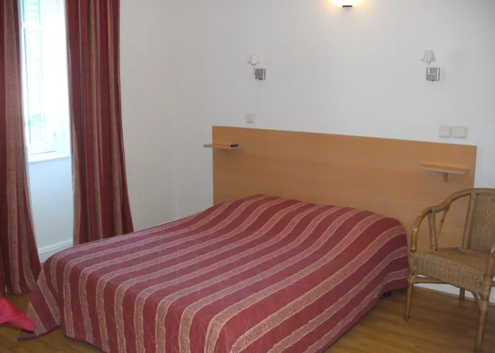 Отель Bar Restaurant Saint Paul 2*