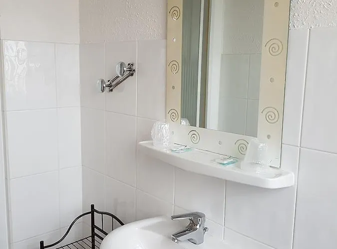 Hotel Bar Restaurant Saint Paul 2*